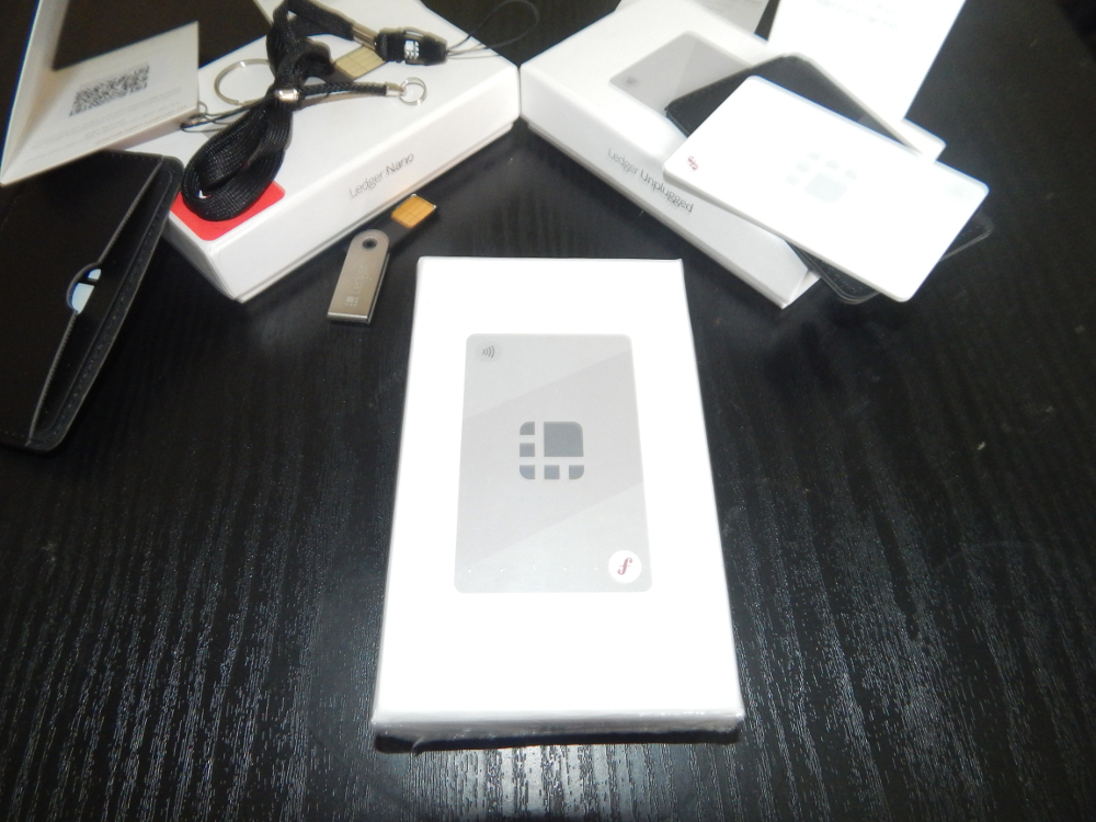 Ledger Unplugged Review and Unboxing